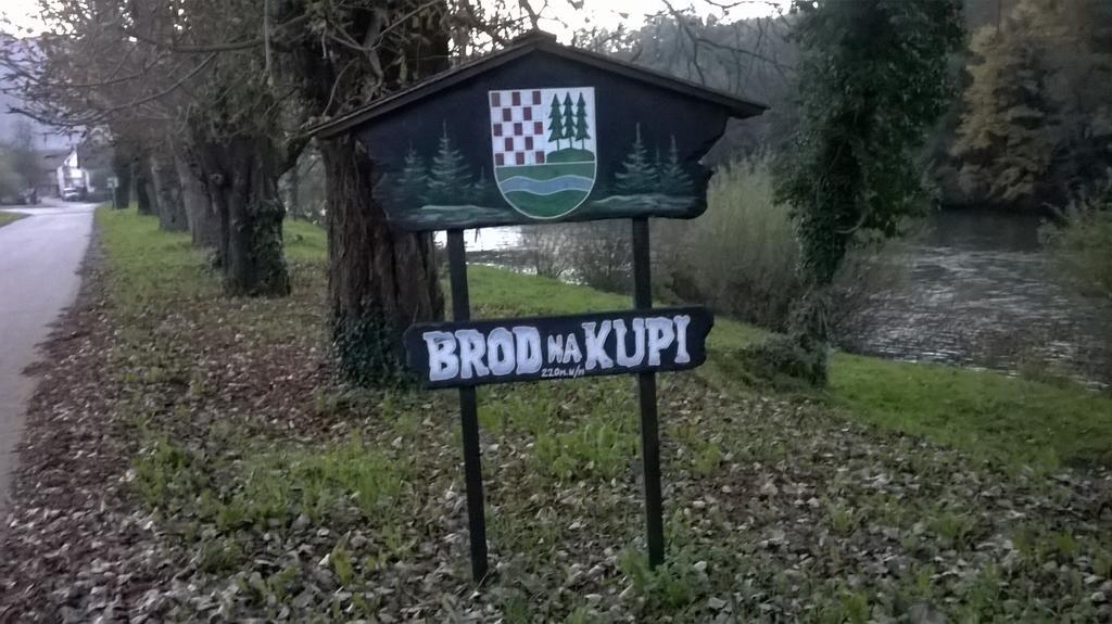 Holiday Home Vesna Brod na Kupi Dış mekan fotoğraf